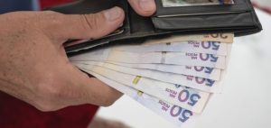 Finanzas y dinero - Programas de financiamiento económico devolución del iva - cómo reclamar el dinero 